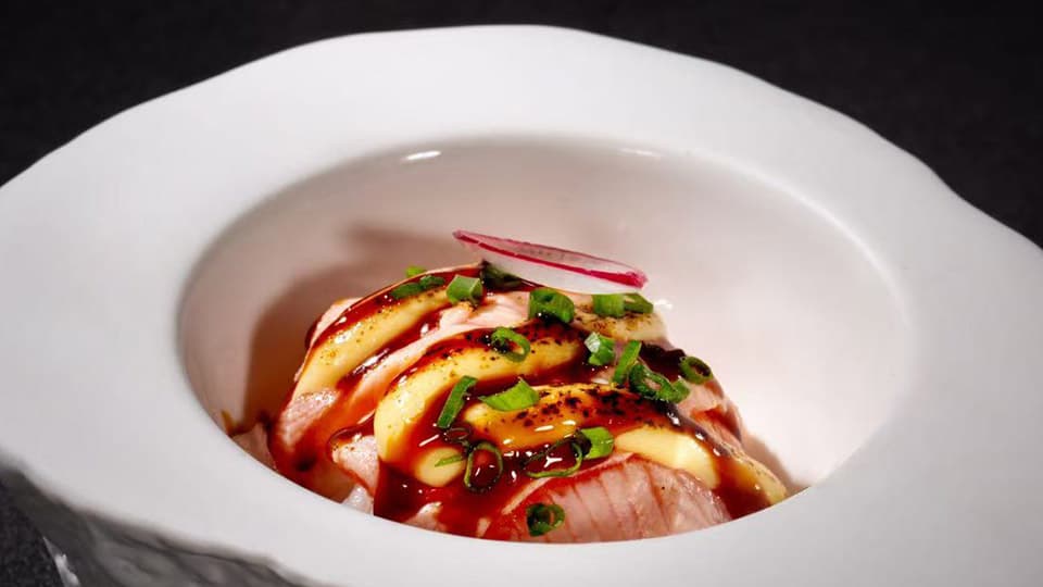 Peixe braseado com molho da casa