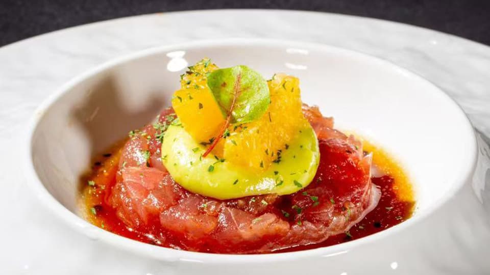 Tártaro de atum com abacate