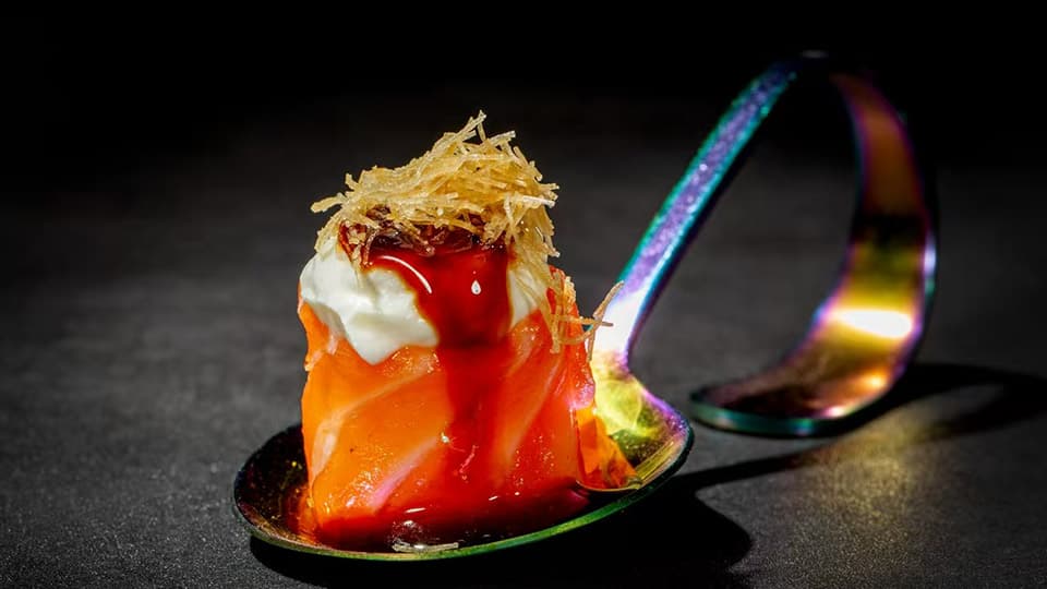 Salmão especial com molho da casa