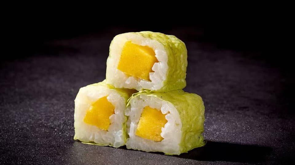 Maki de manga e folha de soja